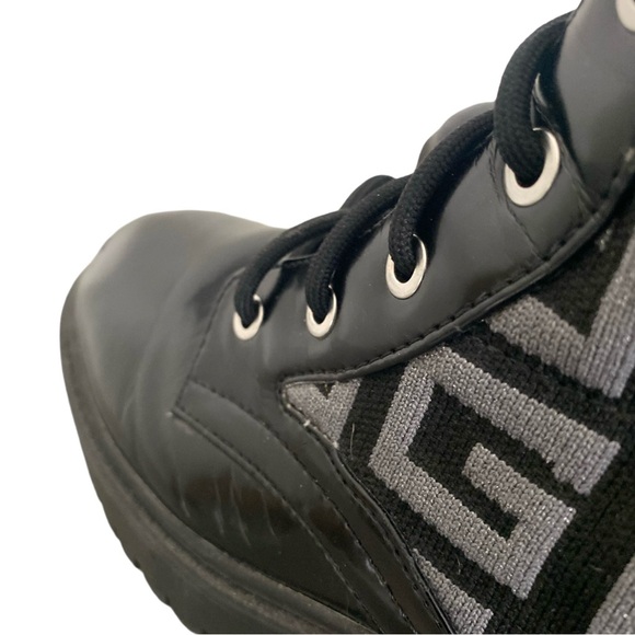 Guess Olinia Women’s Combat Boots 9.5 Black Vegan Patent Leather Silver Monogram - Picture 8 of 13